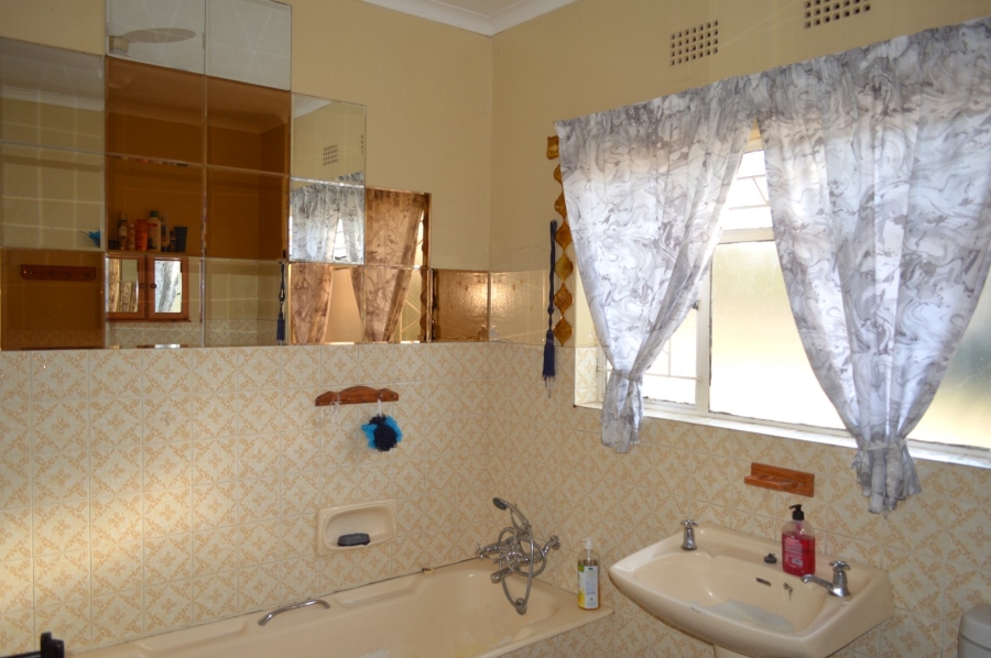 3 Bedroom Property for Sale in Flamwood North West